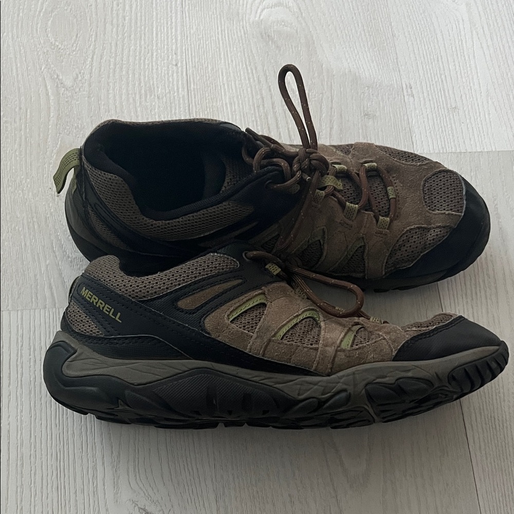 Merrell Men's Black and Brown Athletic Shoes